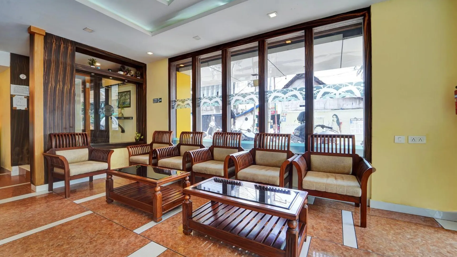 Hotel Super Townhouse Ernakulam North Kochi 3*,  Indien