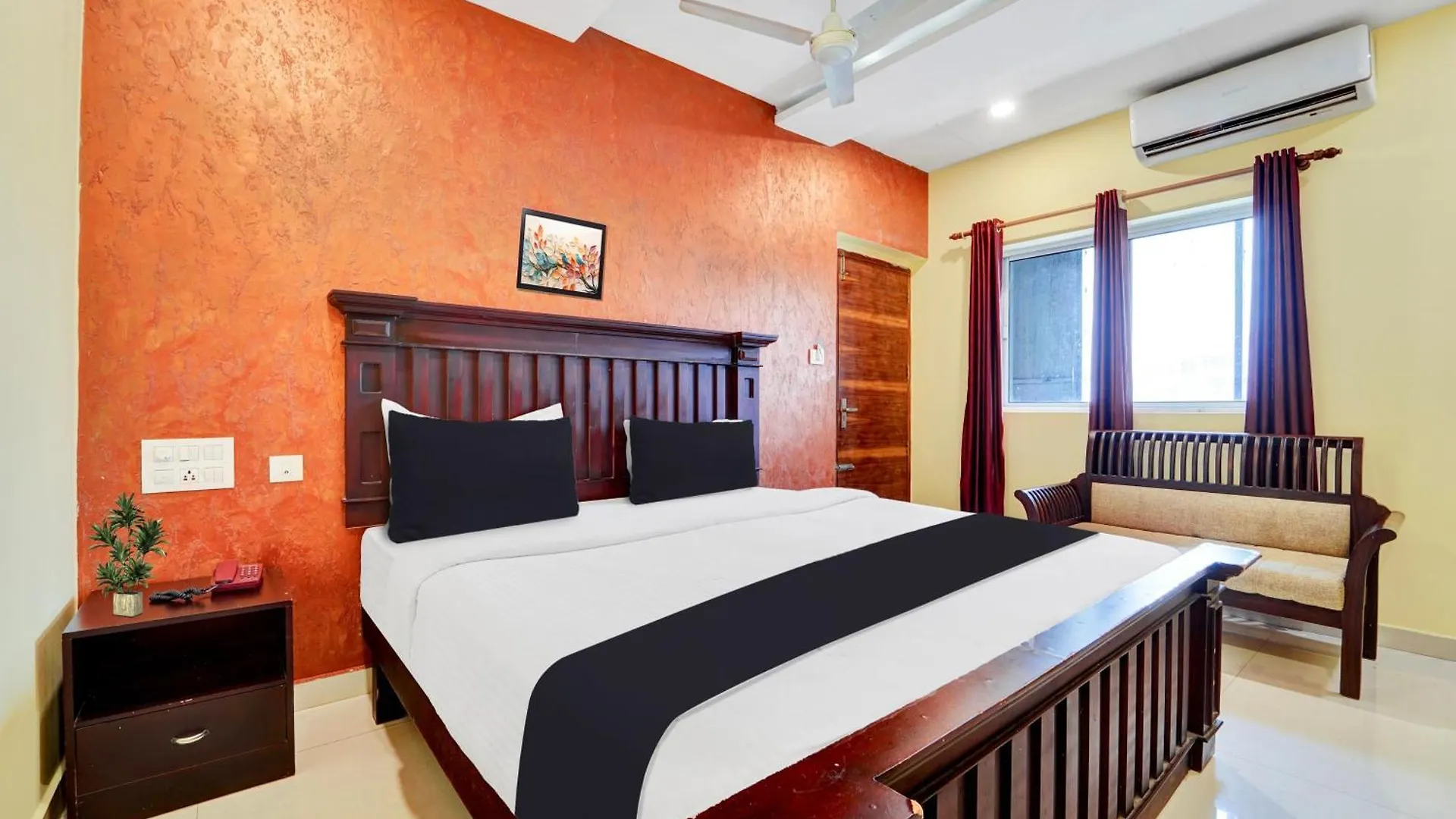 Hotel Super Townhouse Ernakulam North Kochi