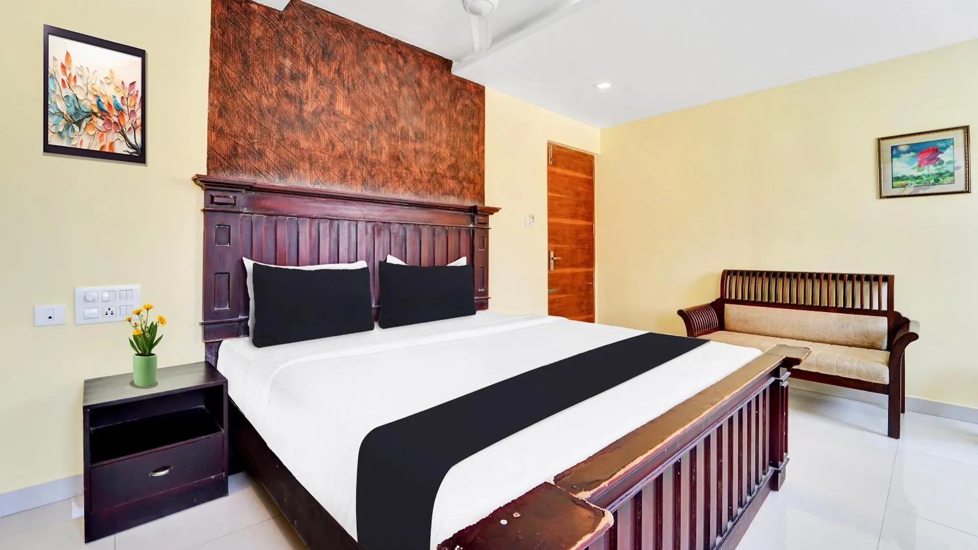 Hotel Super Townhouse Ernakulam North Kochi 3*,  Indien