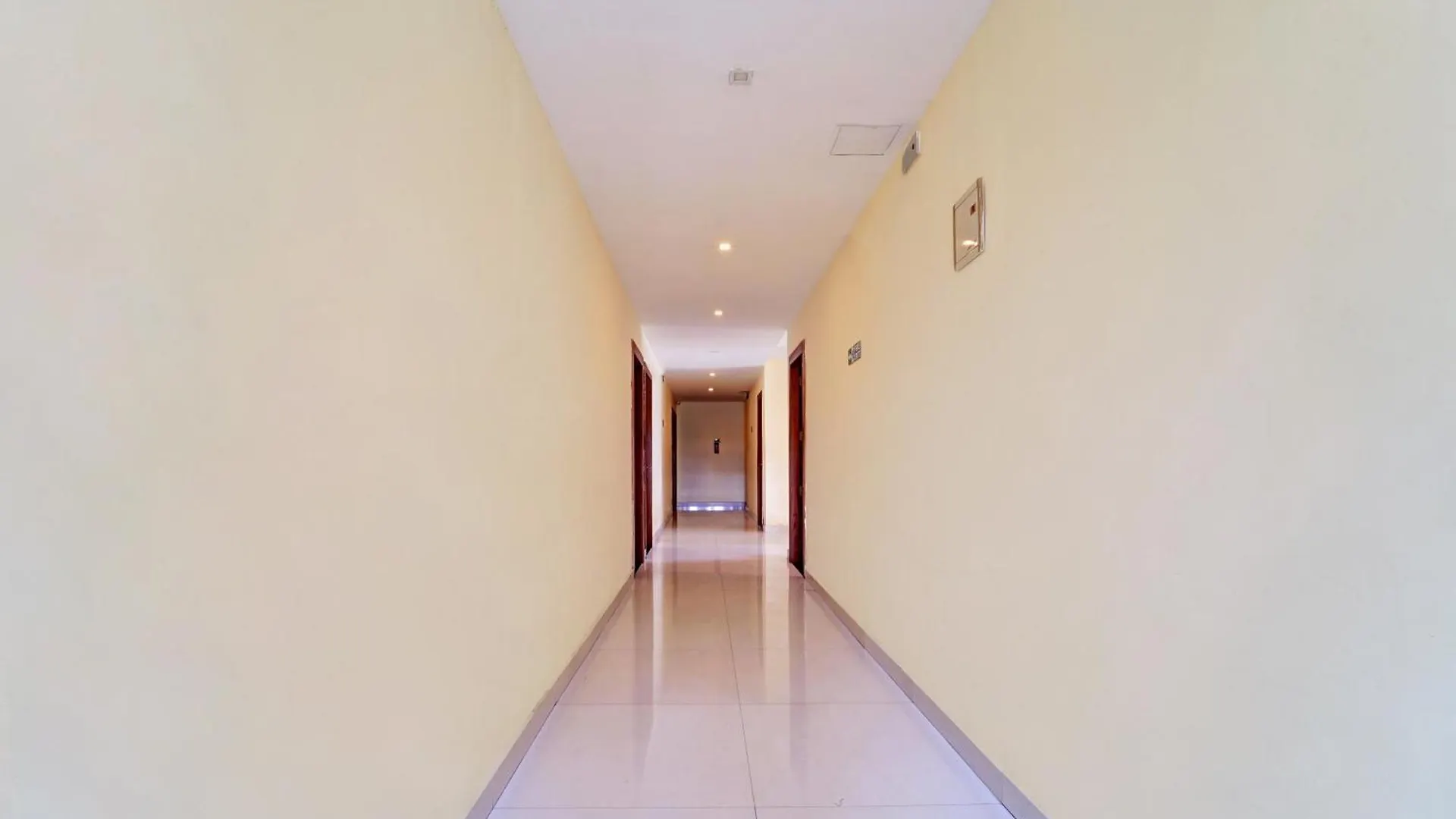 Hotel Super Townhouse Ernakulam North Kochi
