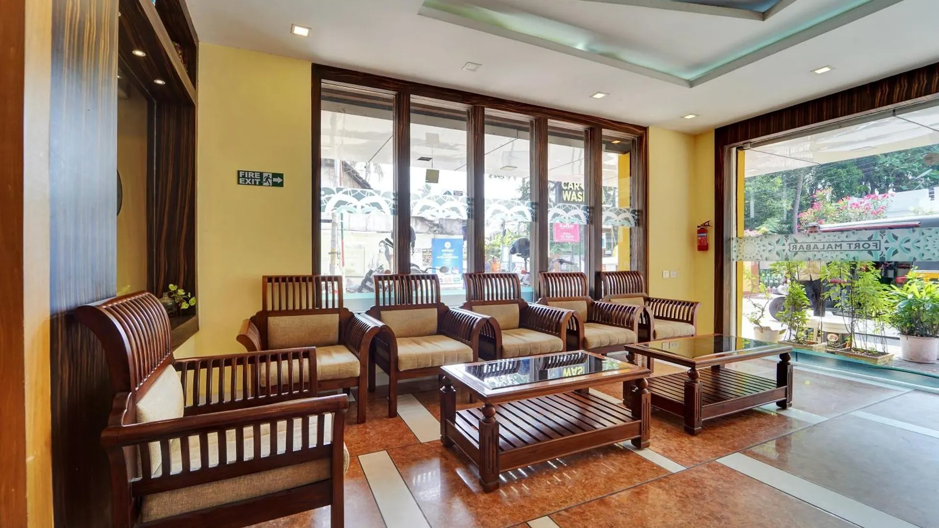 Hotel Super Townhouse Ernakulam North Kochi